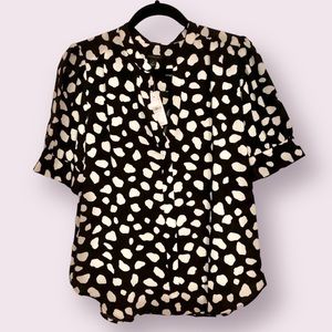 BNWT Ann Taylor split neck top